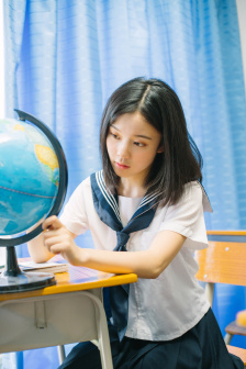 情侣之间冰块和棉签